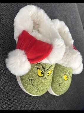 Kids Grinch Slip-On Slippers with Red Santa Hat Accent